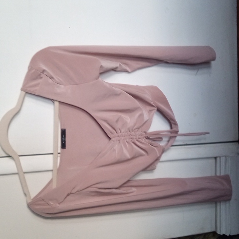Women Blouse Top with Tie Front And Open Tummy. Bridge. Size Medium. Gently Used